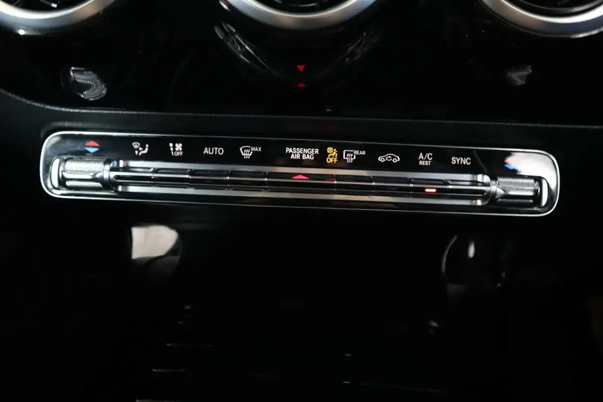 2019-mercedes-benz-a-class-15d-a180d-sport-executive-hatchback-5d-7g-dct-big-20