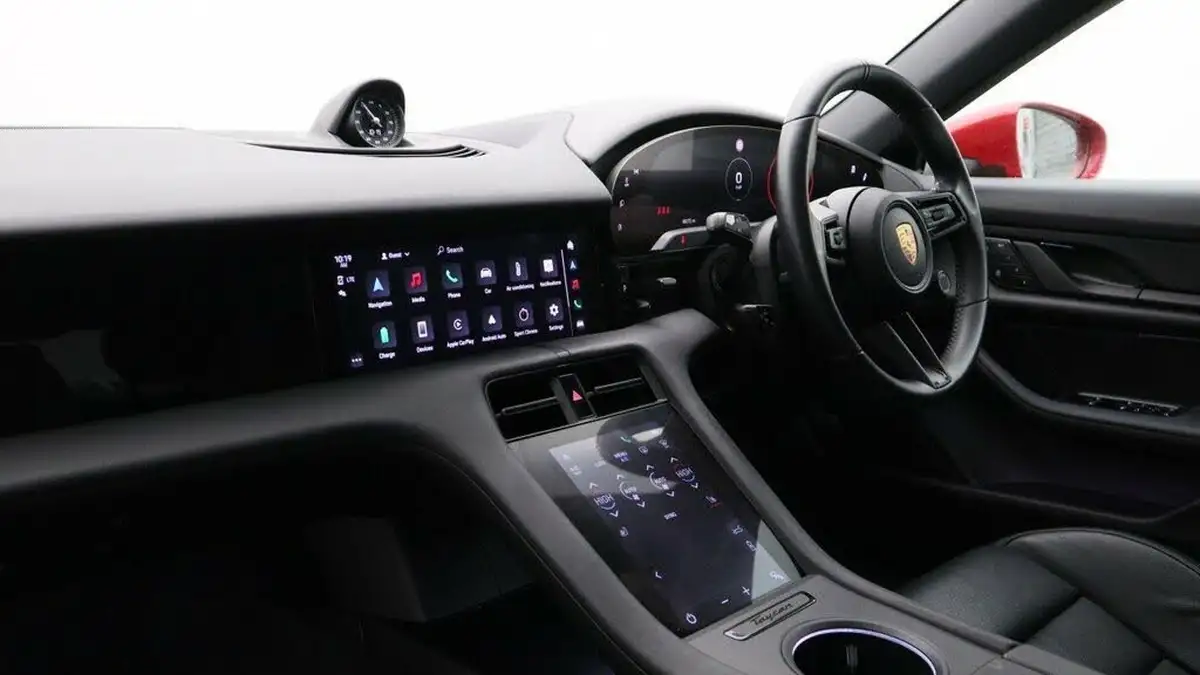 2021-porsche-taycan-e-4s-571ps-performance-battery-plus-big-2