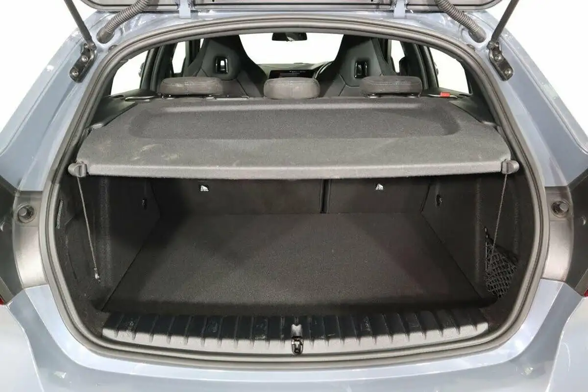 2022-bmw-1-series-20-m135i-xdrive-big-11