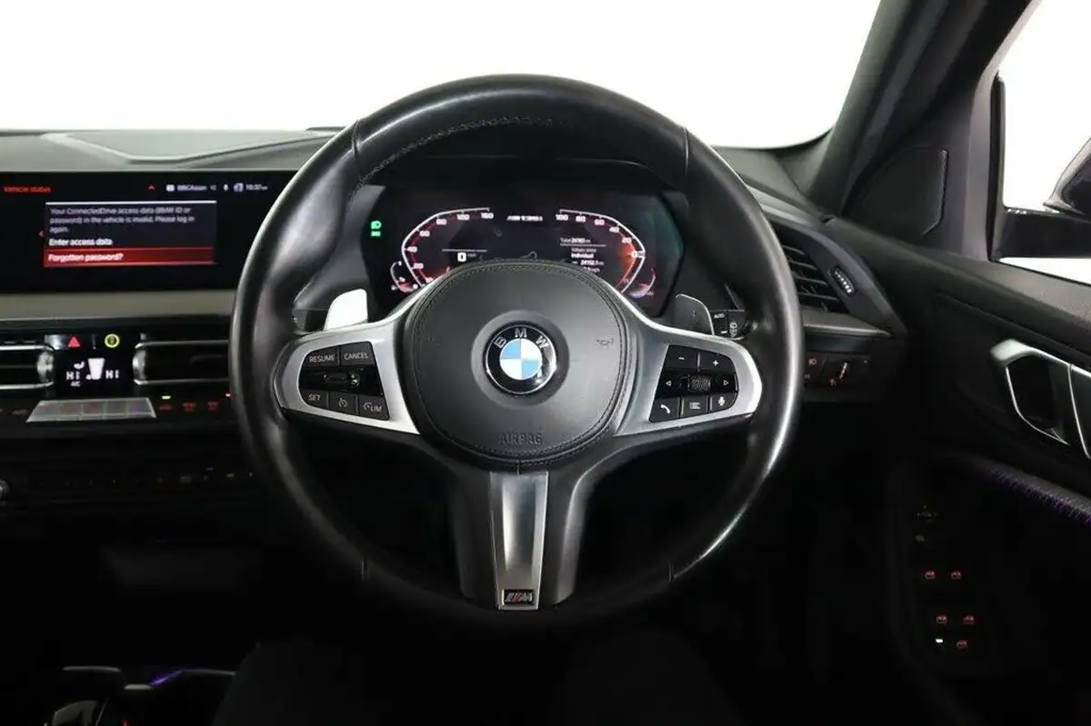 2022-bmw-1-series-20-m135i-xdrive-big-35