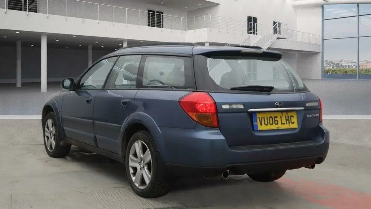 2006-subaru-outback-30-r-big-2