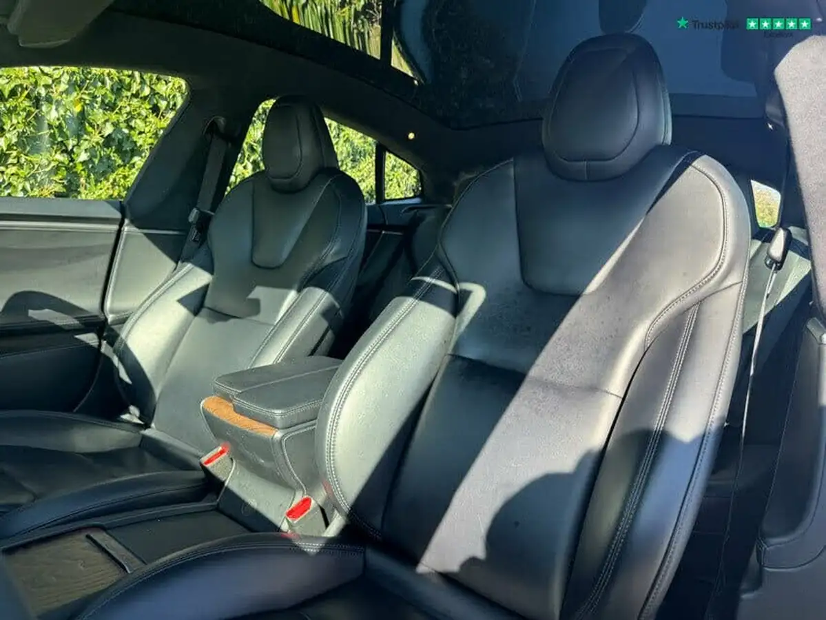 2020-tesla-model-s-e-long-range-big-7