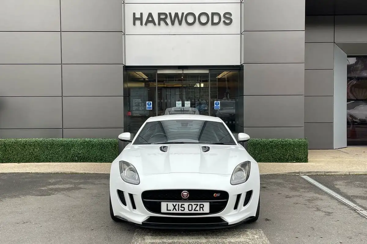 2015-jaguar-f-type-30-s-coupe-quickshift-big-17