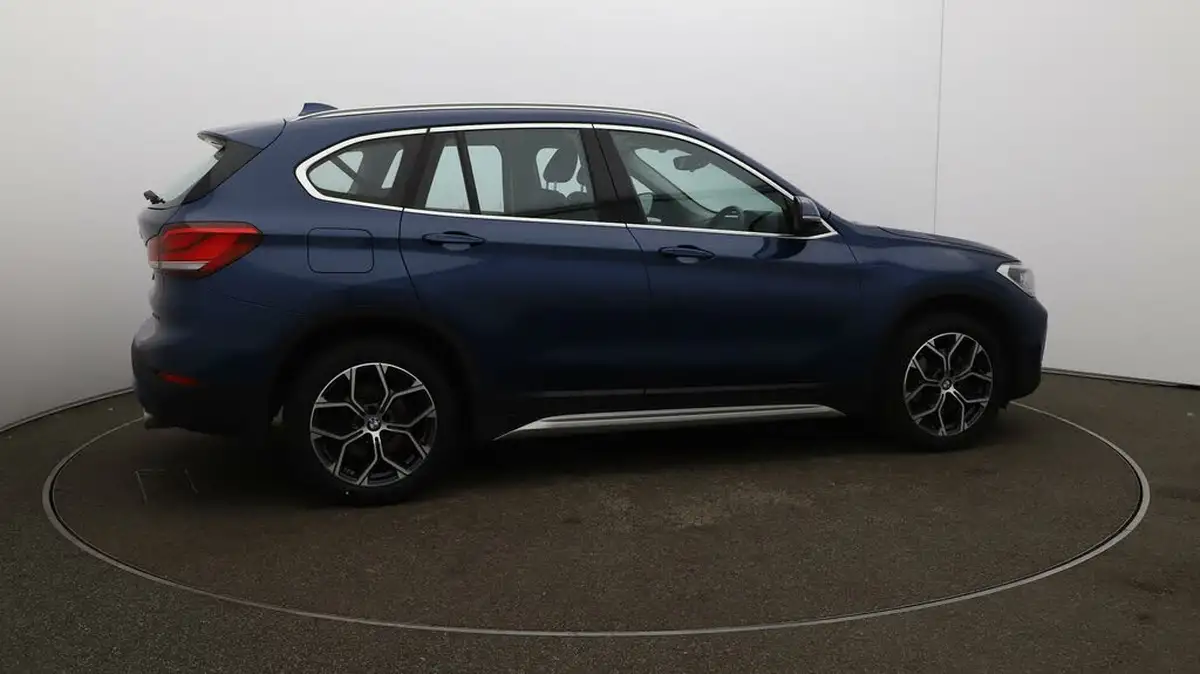 2021-bmw-x1-20-xdrive20i-xline-big-48