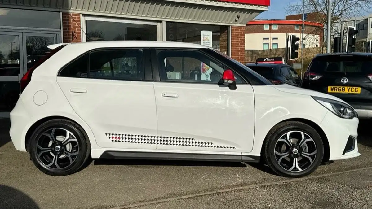 2021-mg-mg3-15-vti-tech-exclusive-nav-big-15