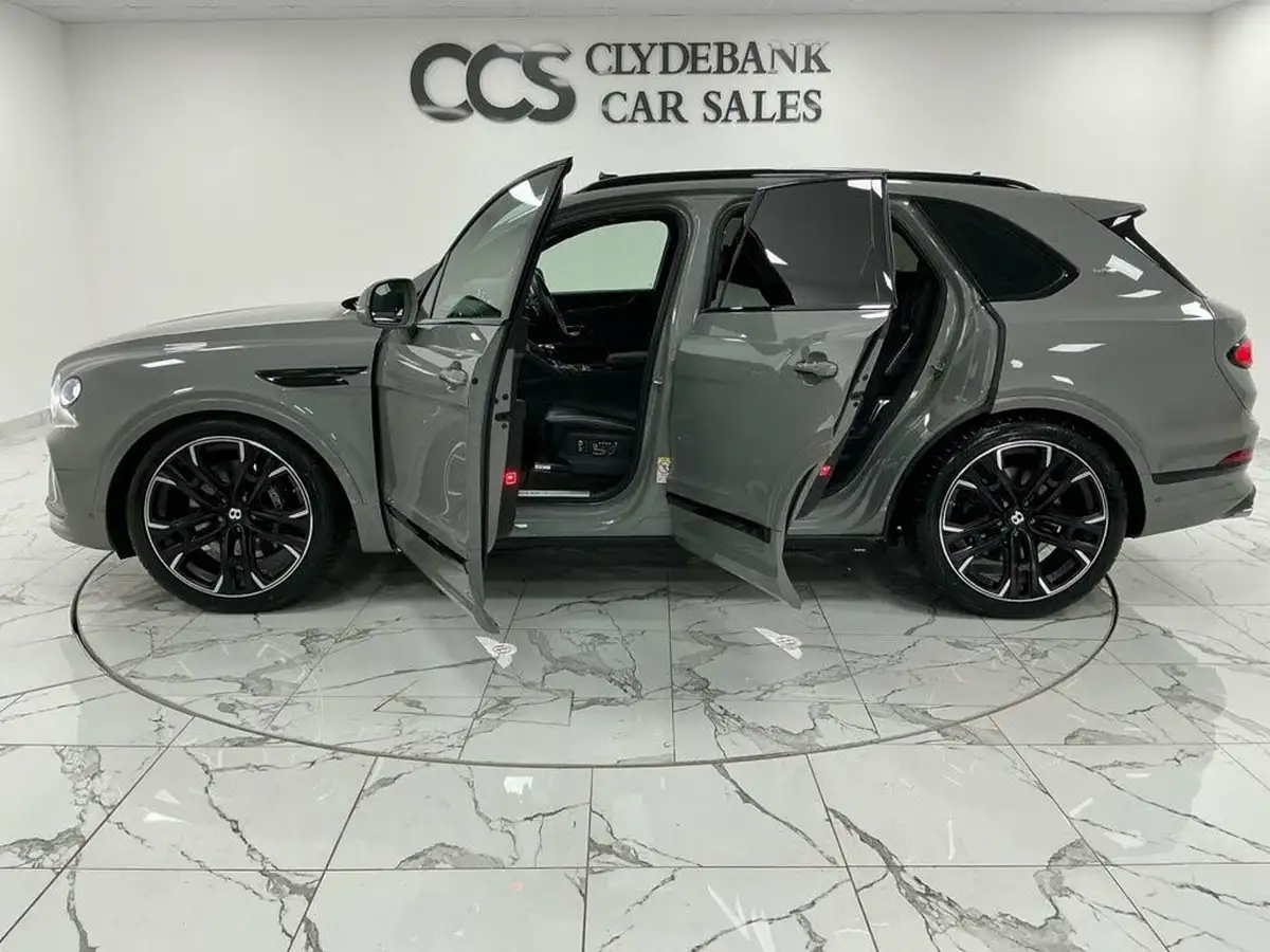 2021-bentley-bentayga-40-v8-big-54