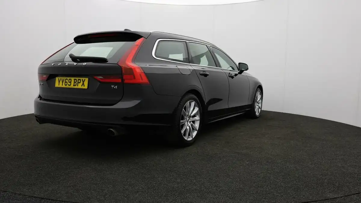 2019-volvo-v90-20-t4-momentum-plus-big-76