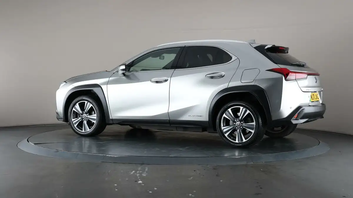 2021-lexus-ux-300e-e-ux-big-73