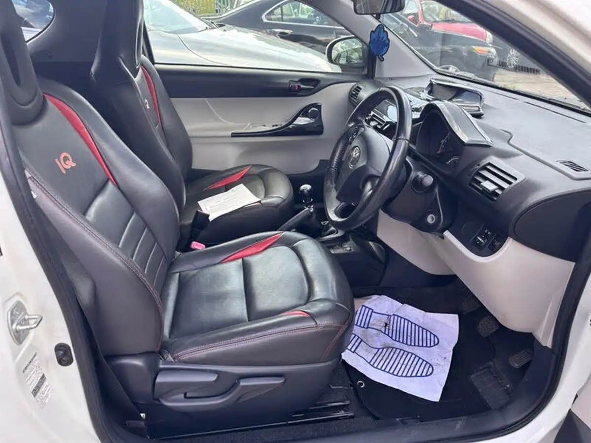 2012-toyota-iq-10-vvt-i-big-4