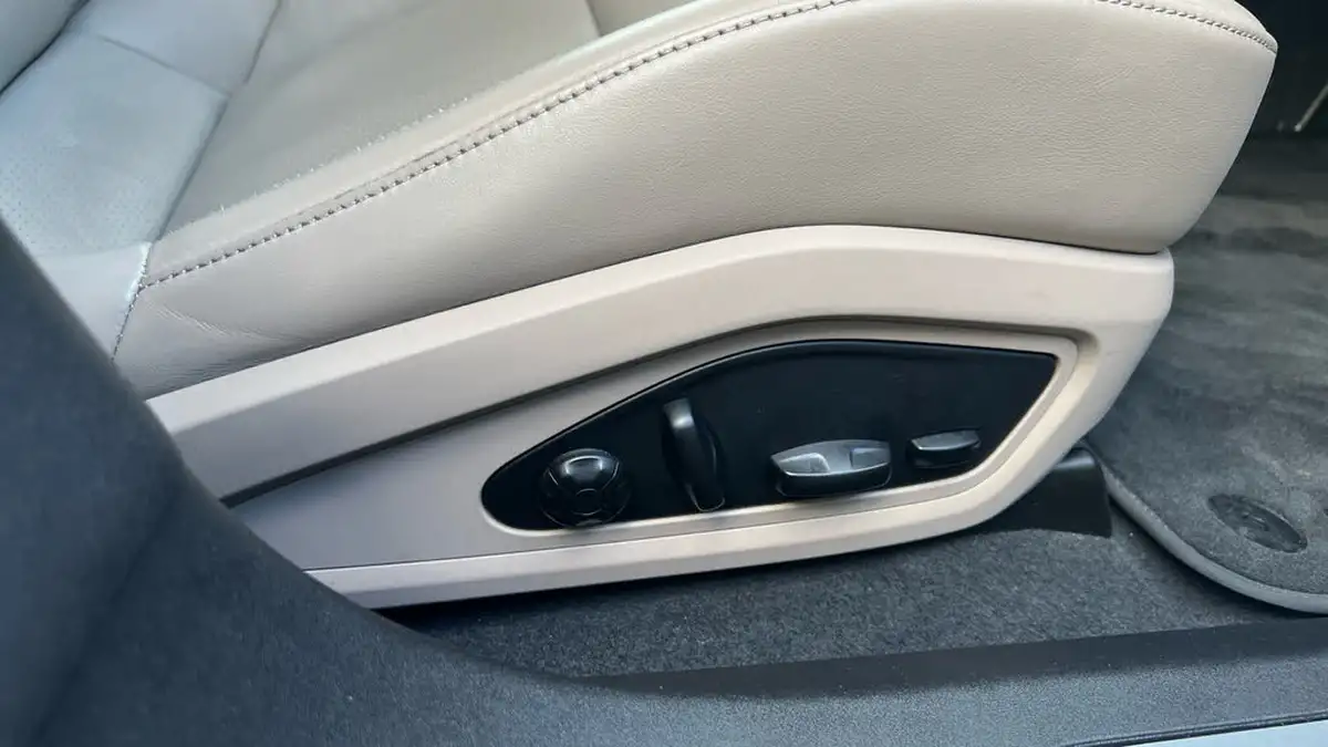 2021-porsche-taycan-e-4s-571ps-performance-battery-plus-big-27