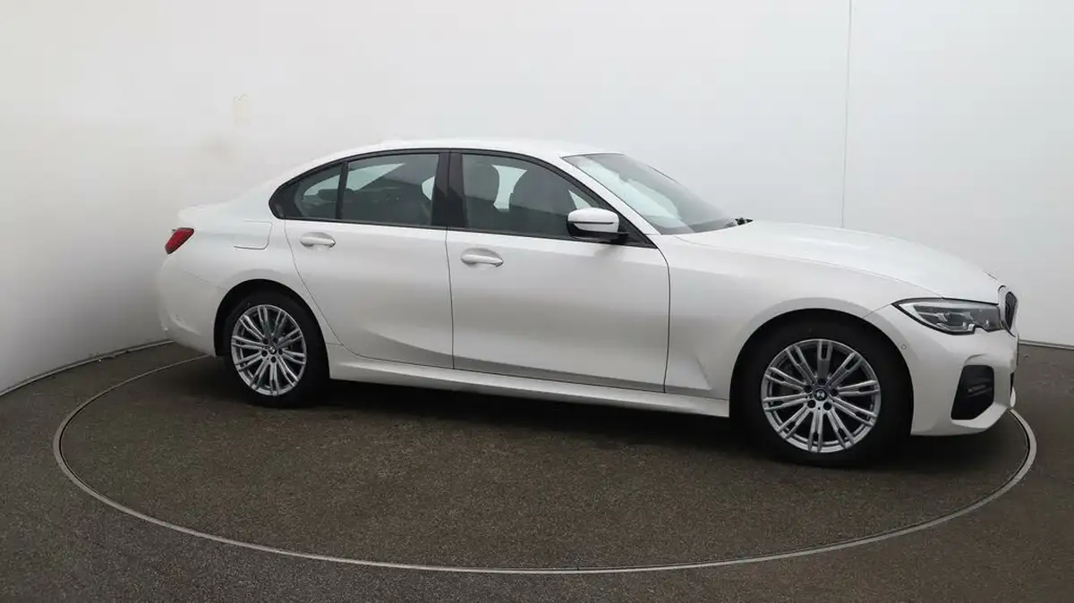 2019-bmw-3-series-20-330e-m-sport-plus-pack-big-43
