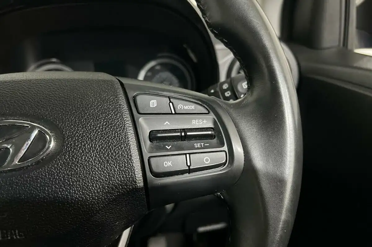 2021-hyundai-i10-12-se-connect-big-25
