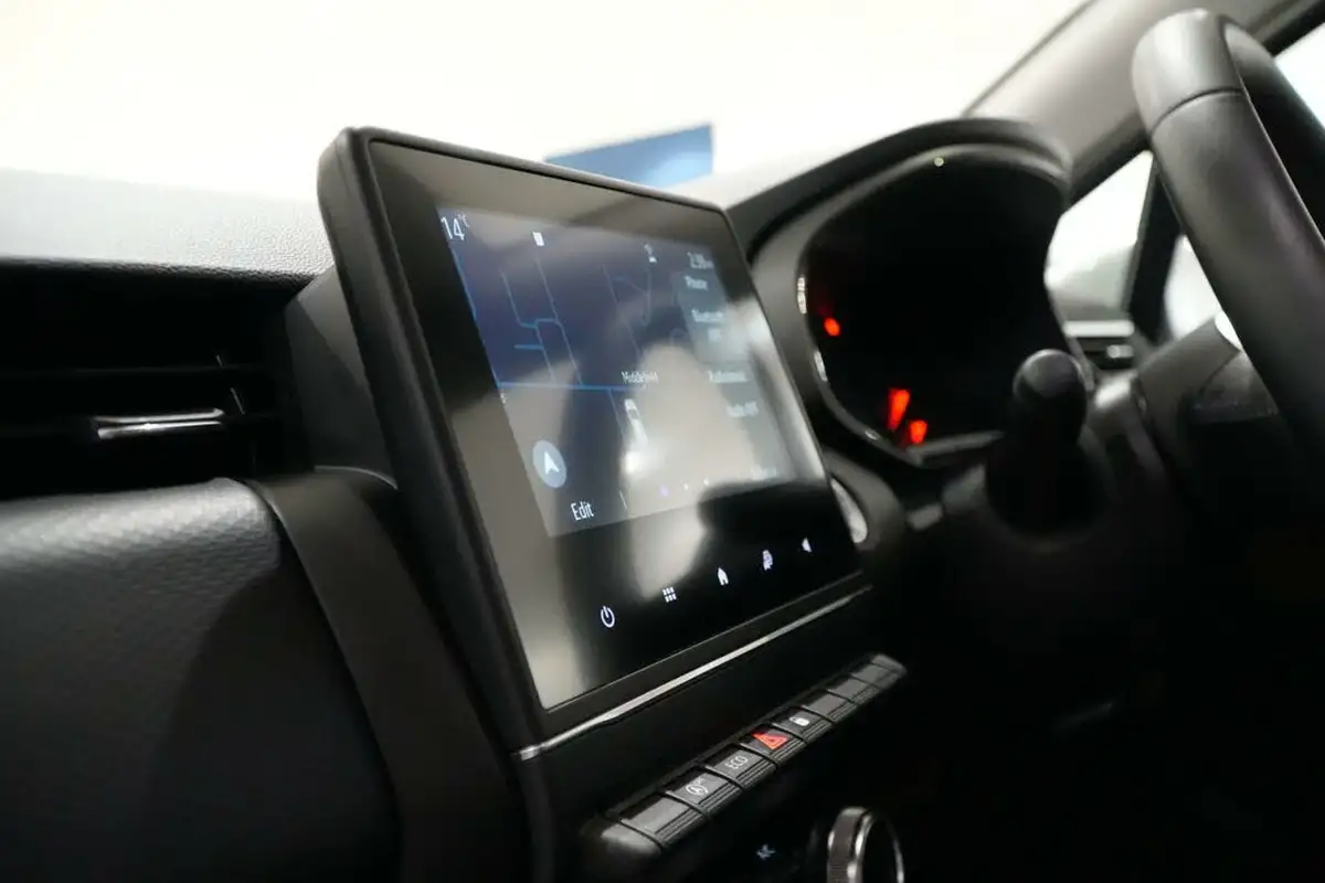 2021-renault-clio-10-tce-iconic-edition-big-35