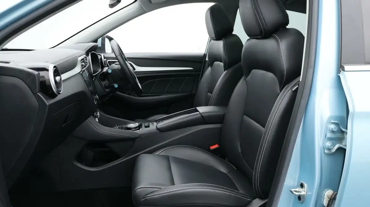 2021-mg-zs-suv-e-exclusive-ev-big-14