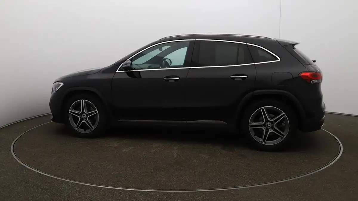 2022-mercedes-benz-gla-class-13-gla-180-amg-line-premium-plus-big-58
