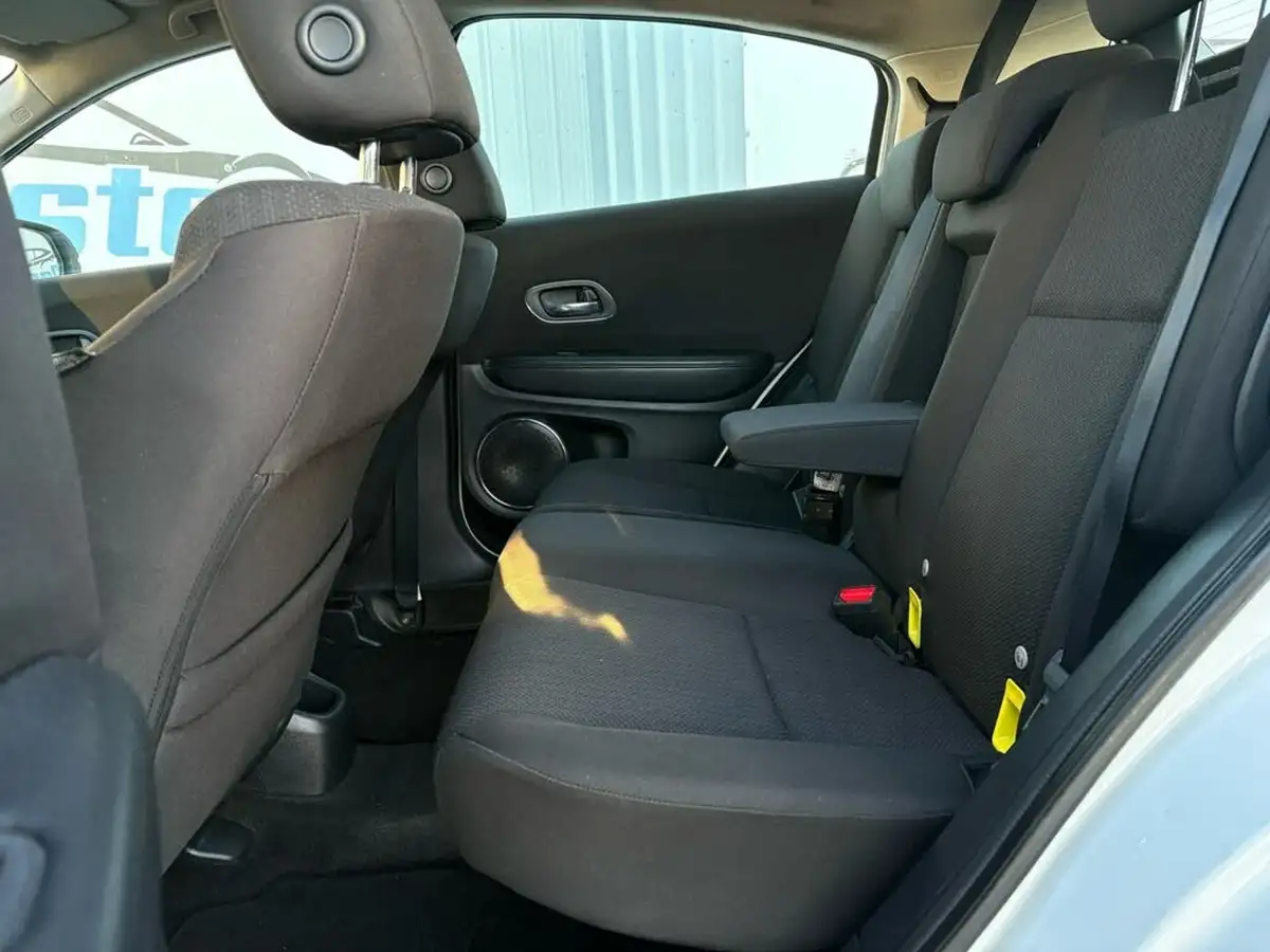 2015-honda-hr-v-15-i-vtec-se-big-27