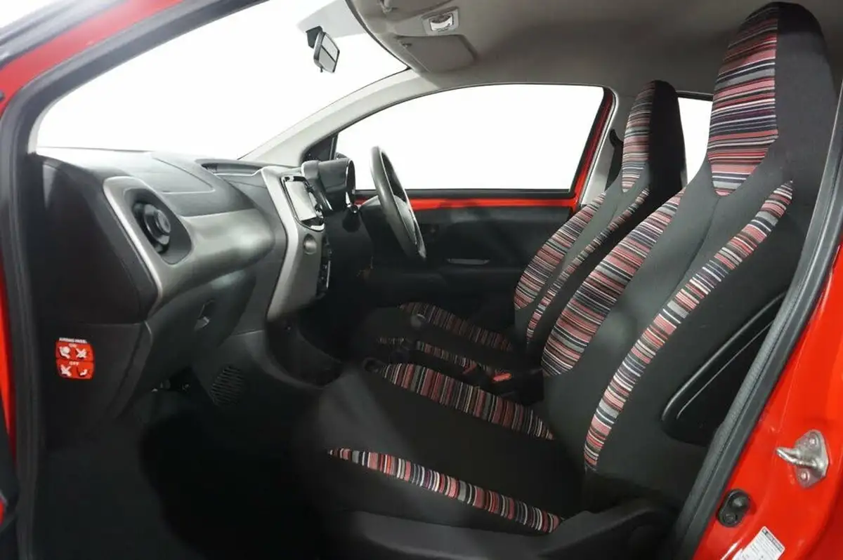 2018-citroen-c1-10-vti-feel-68ps-5d-big-10