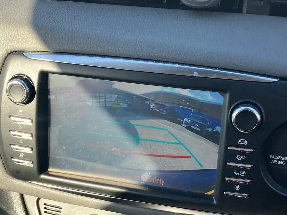 2018-toyota-yaris-15-vvt-i-icon-tech-hybrid-big-54