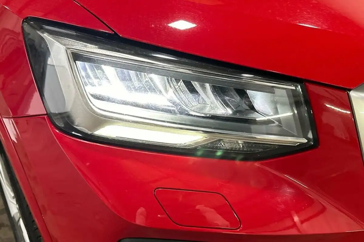 2021-audi-q2-10-30-tfsi-s-line-big-37