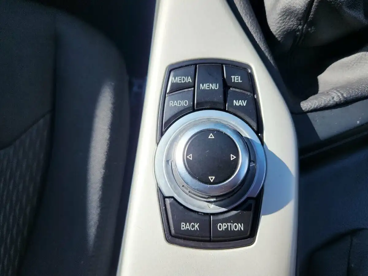 2016-bmw-1-series-15-118i-se-5d-big-14