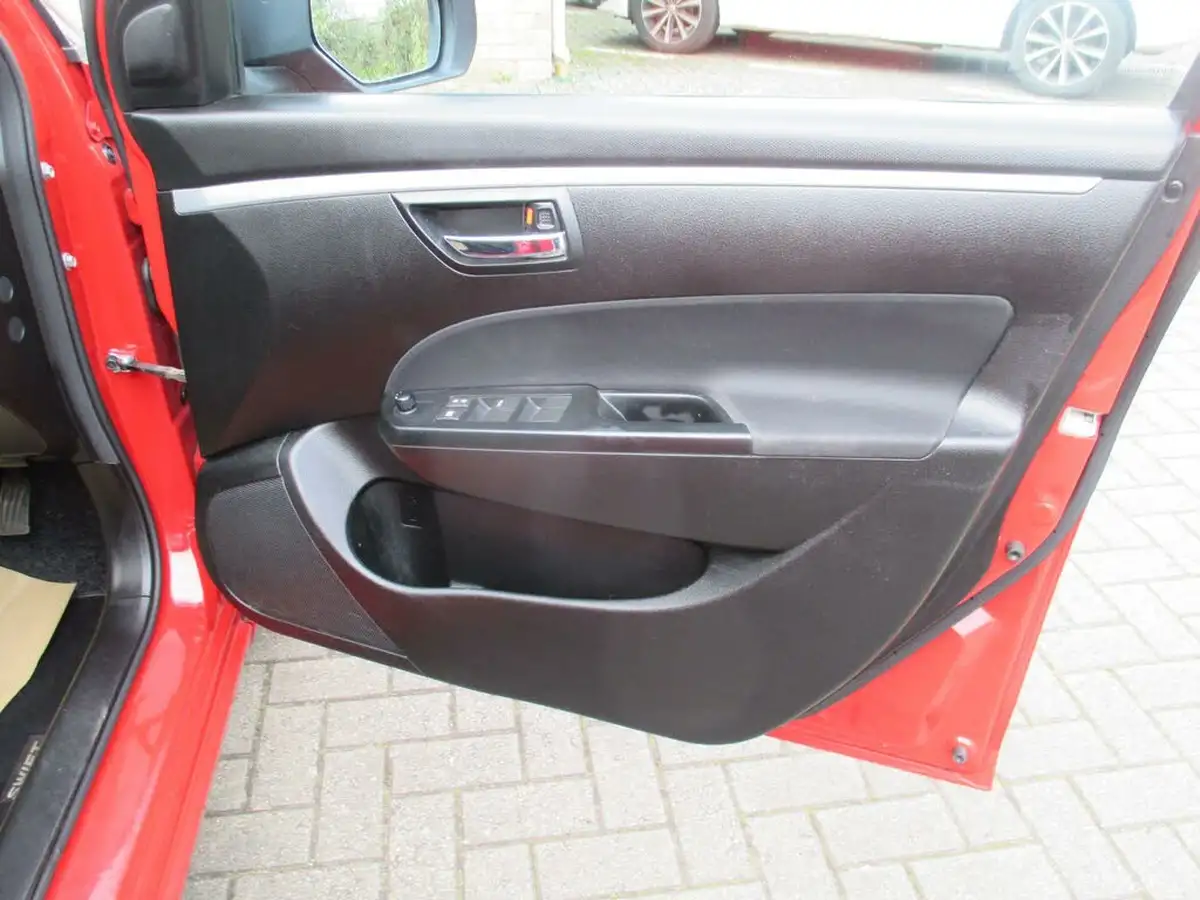 2016-suzuki-swift-12-sz3-5d-big-34