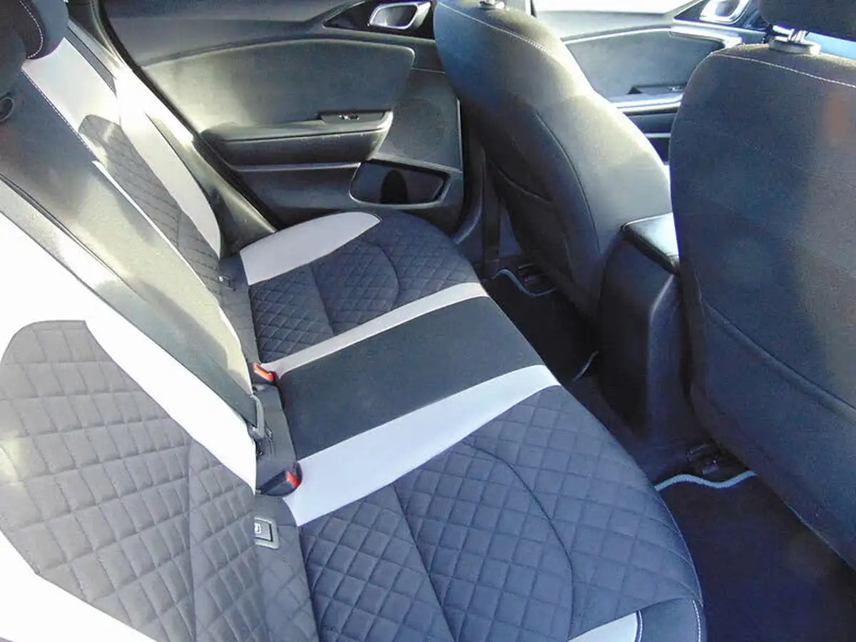 2019-kia-ceed-10-t-gdi-gt-line-big-10