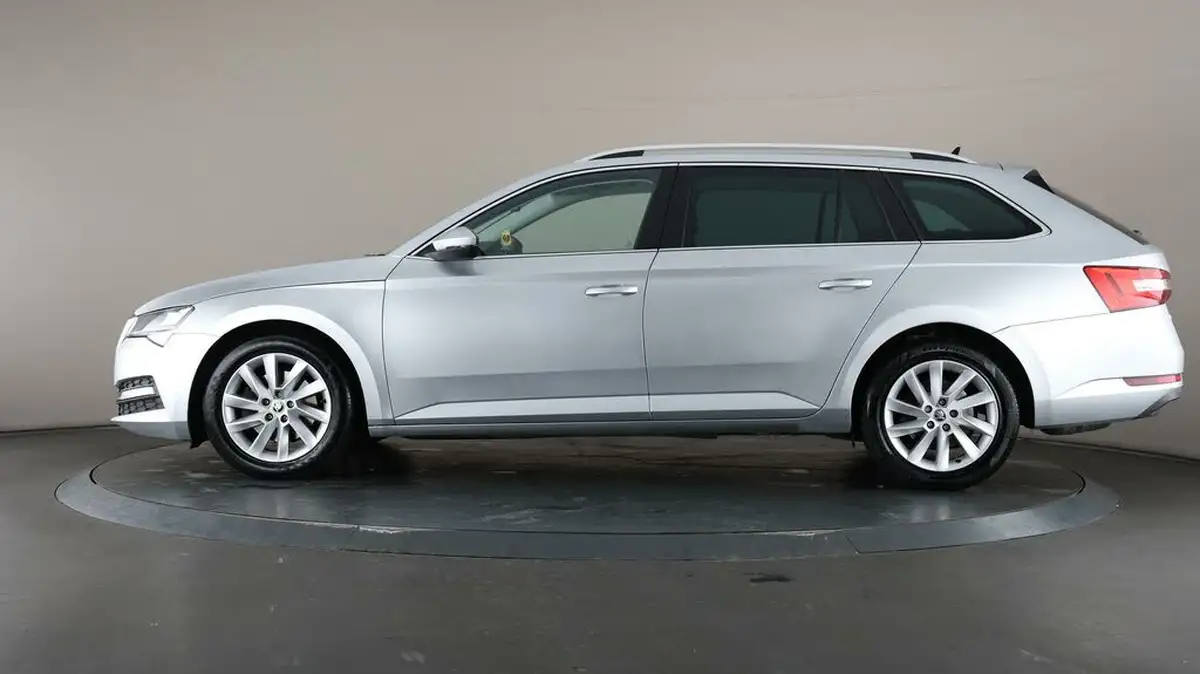 2019-skoda-superb-15-tsi-se-technology-estate-big-4