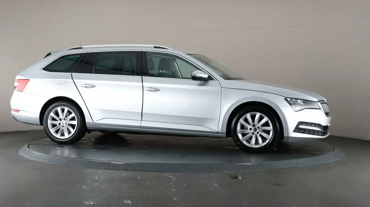 2019-skoda-superb-15-tsi-se-technology-estate-big-56