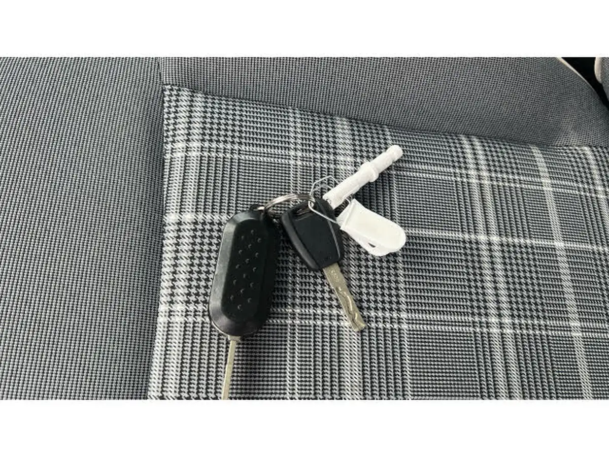 2020-fiat-500-10-lounge-big-19