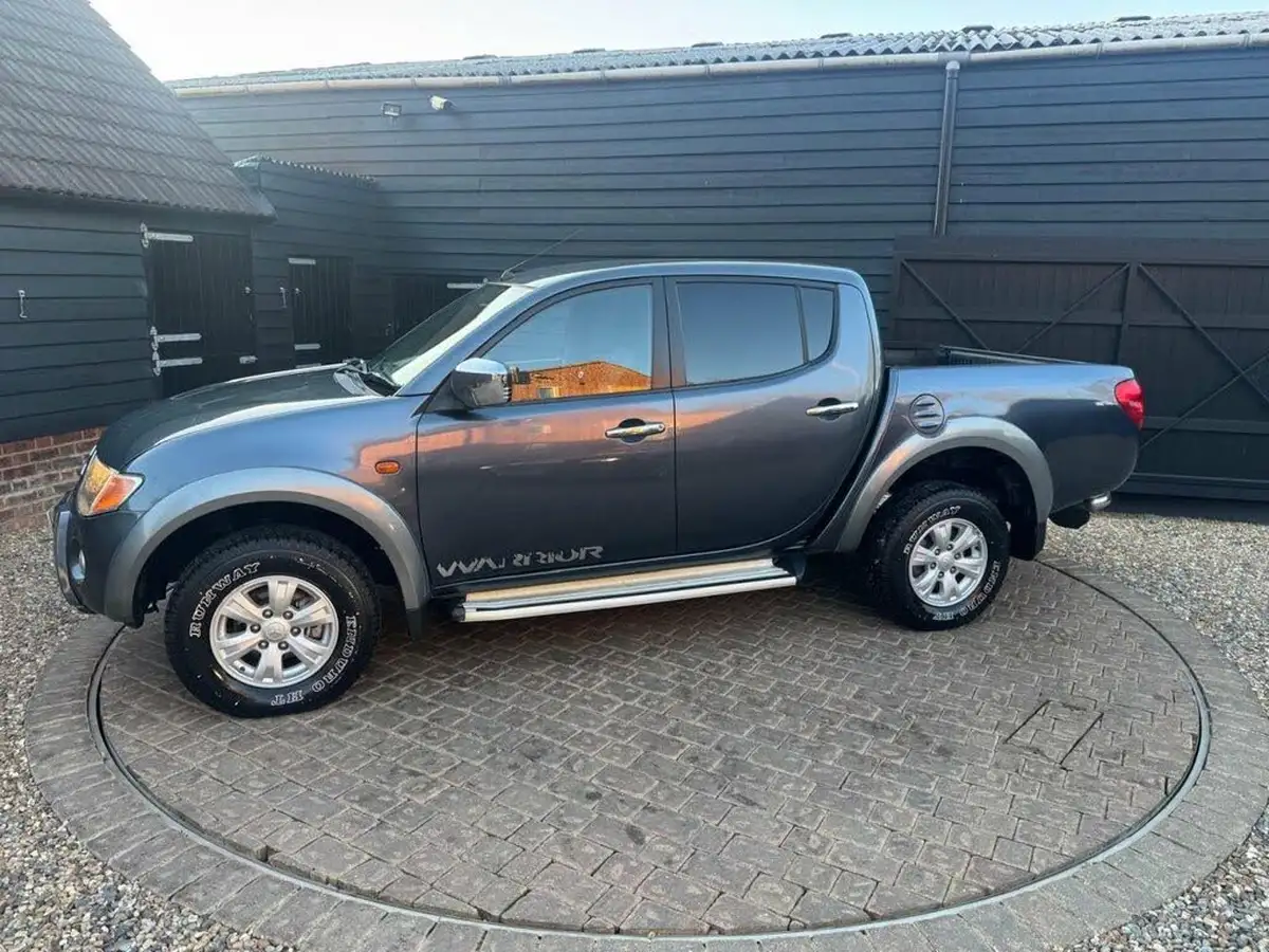 2008-mitsubishi-l200-25td-warrior-double-pickup-big-23