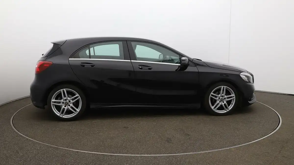 2017-mercedes-benz-a-class-21d-a200d-amg-line-premiumss-7g-dct-big-41