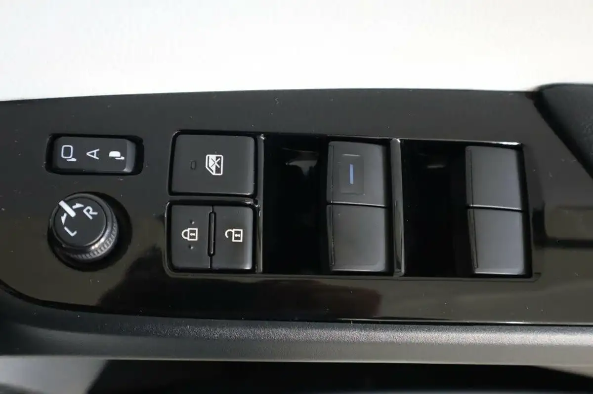 2021-toyota-prius-18-vvt-i-excel-cvt-big-31