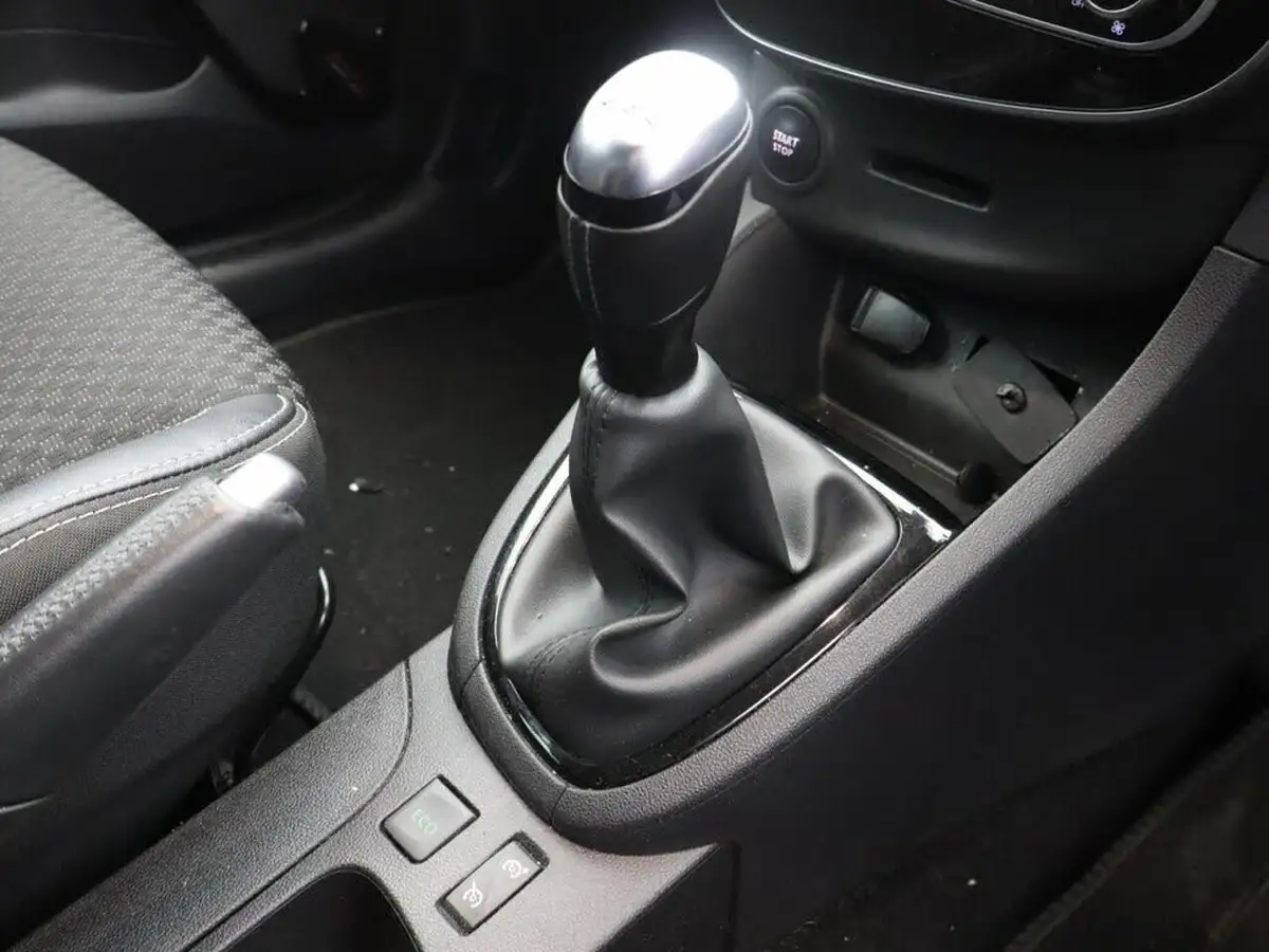 2019-renault-clio-09-tce-gt-line-big-24