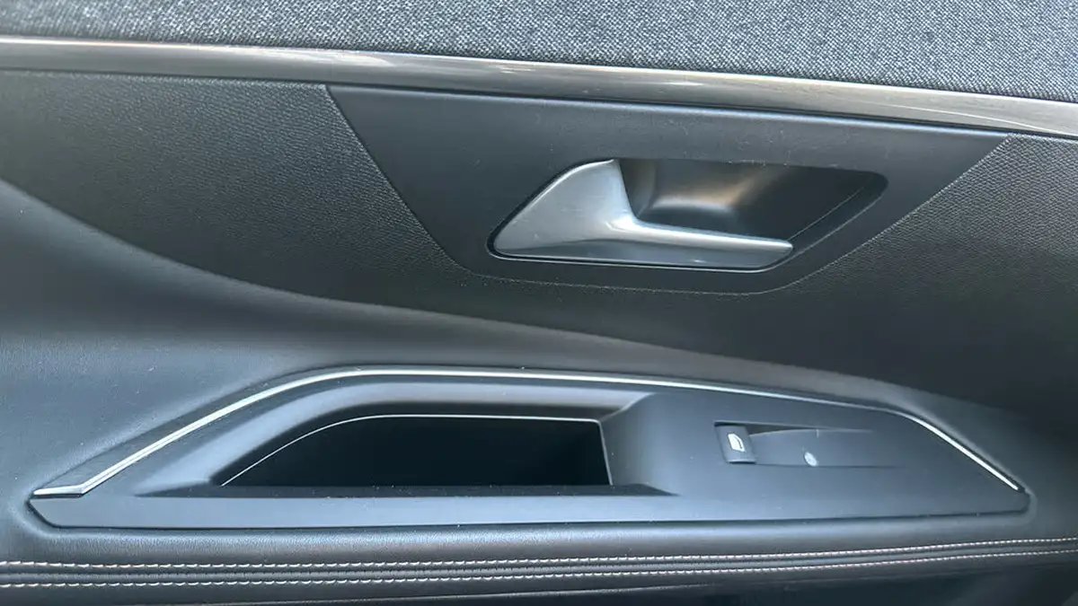 2020-peugeot-5008-suv-15-bluehdi-gt-line-big-40