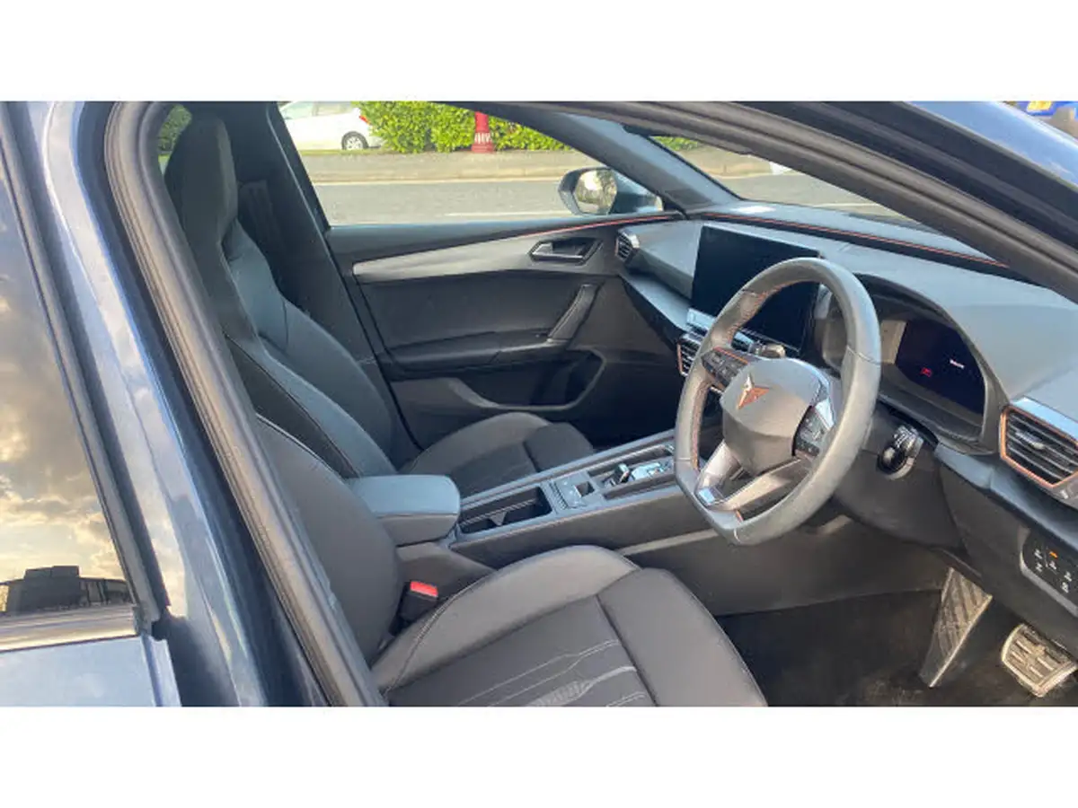 2024-cupra-leon-nf-20-tsi-vz2-design-edition-300ps-hatchback-big-14