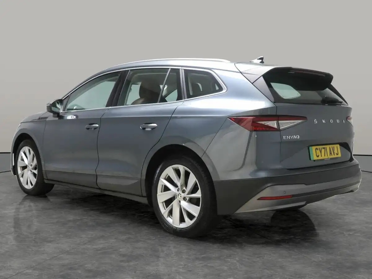 2021-skoda-enyaq-e-60-62-kwh-big-10