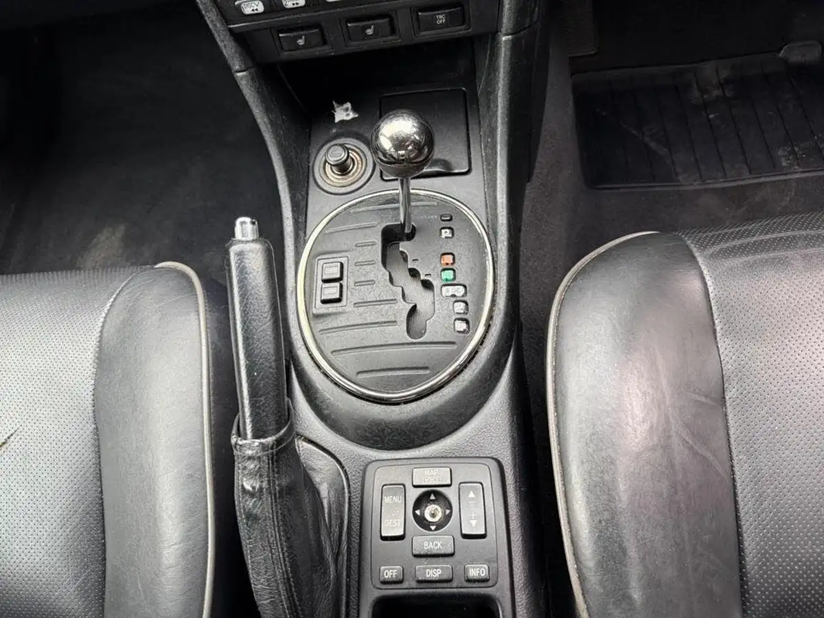 2005-lexus-is-200-20-se-auto-big-25