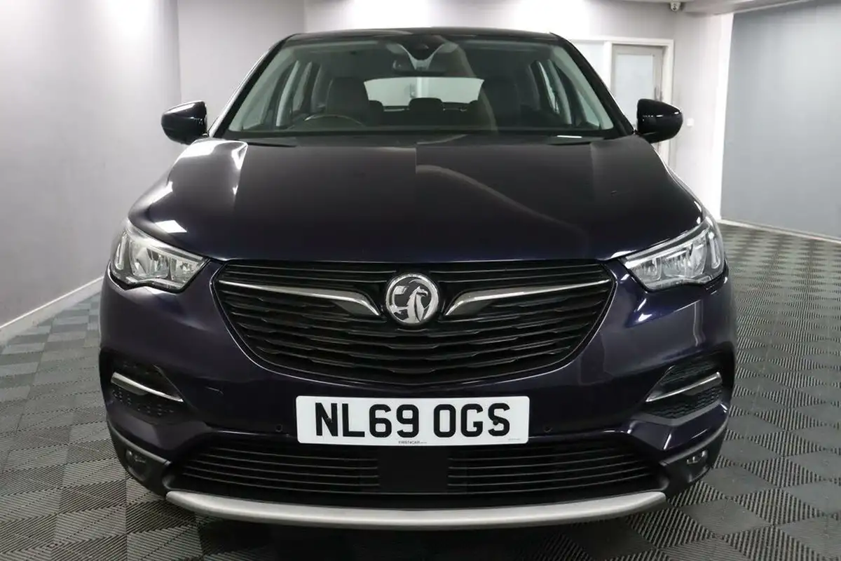 2019-vauxhall-grandland-x-12-tech-line-nav-big-1
