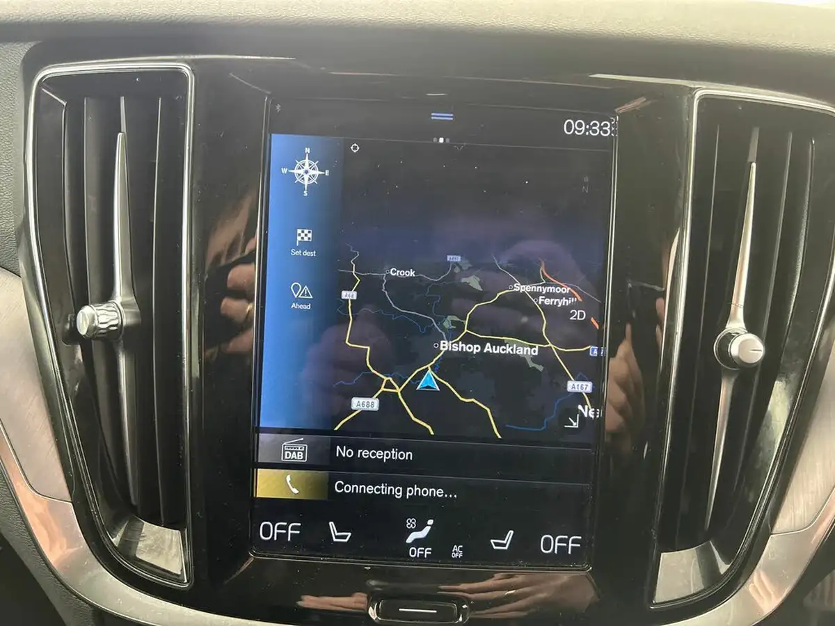 2022-volvo-v60-20-b3-momentum-161bhp-big-14