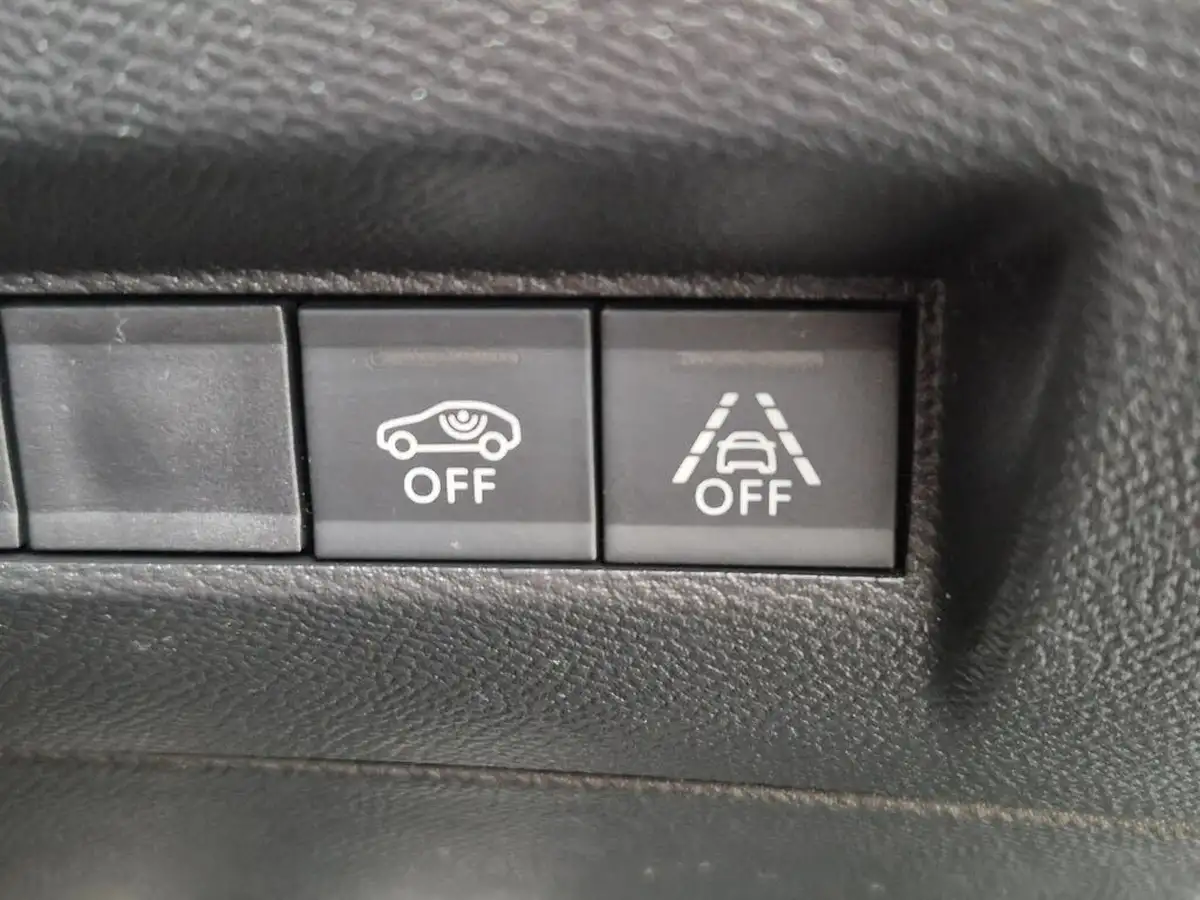 2020-peugeot-2008-suv-15-bluehdi-gt-line-big-25