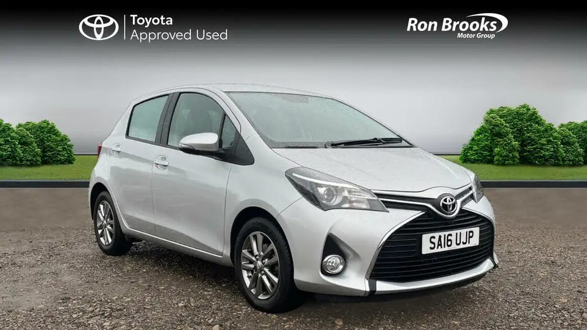 2016-toyota-yaris-133-icon-vvt-i-5d-cvt-big-0