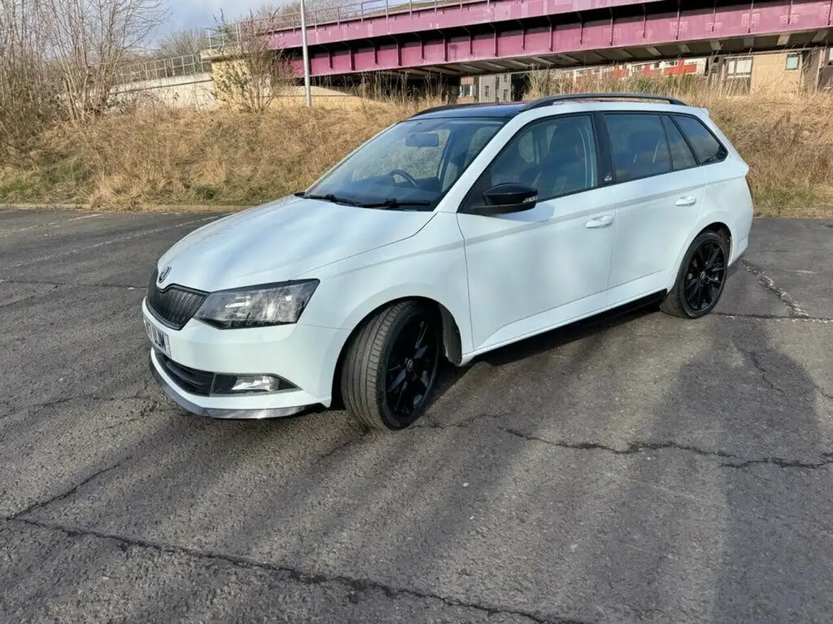 2017-skoda-fabia-12-tsi-monte-carlo-109ps-estate-big-13