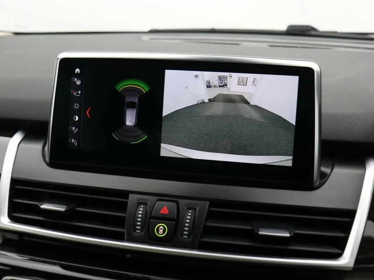2021-bmw-2-series-20-220i-luxury-active-big-27