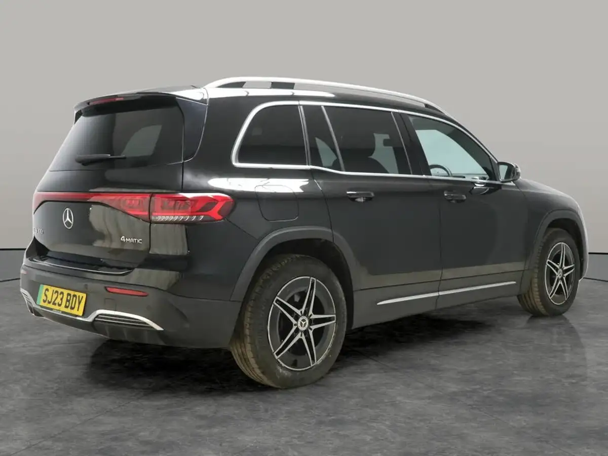 2023-mercedes-benz-eqb-e-300-amg-line-big-8