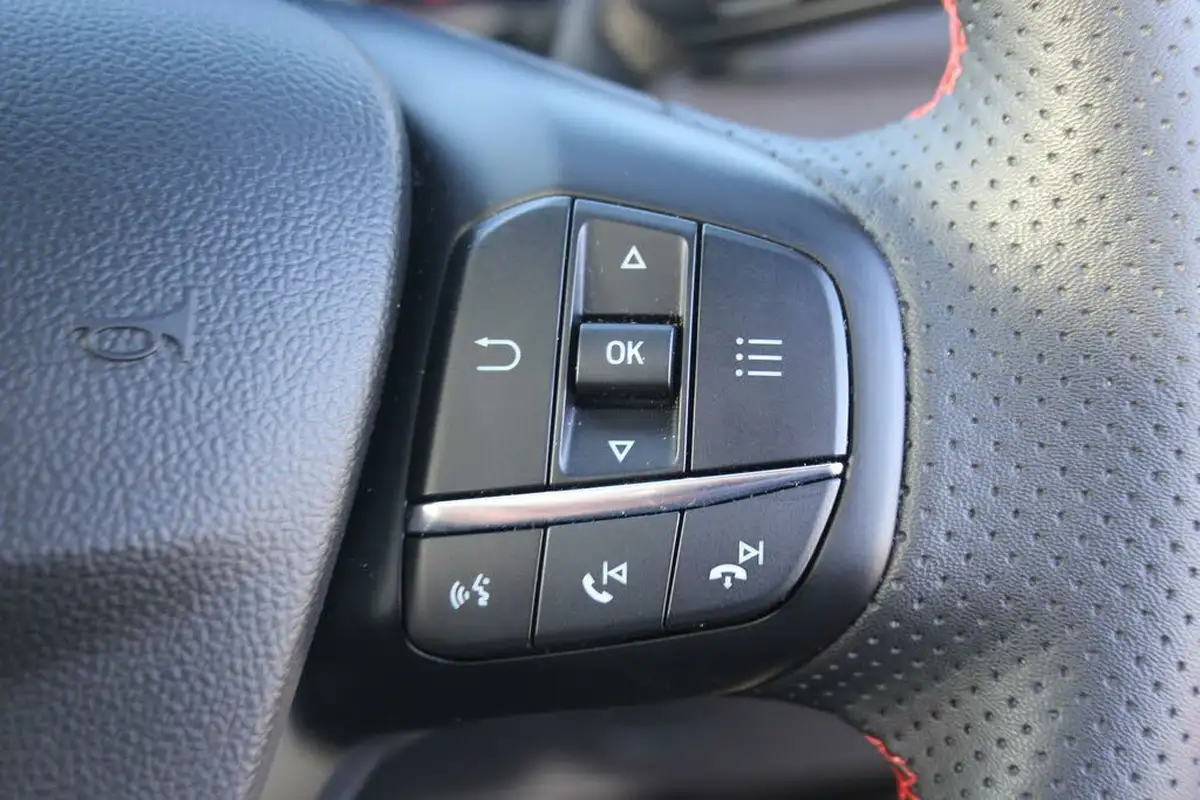 2023-ford-kuga-25t-black-package-edition-225ps-phev-big-27