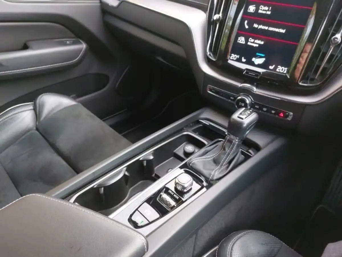 2019-volvo-xc60-20-t5-r-design-pro-awd-big-17