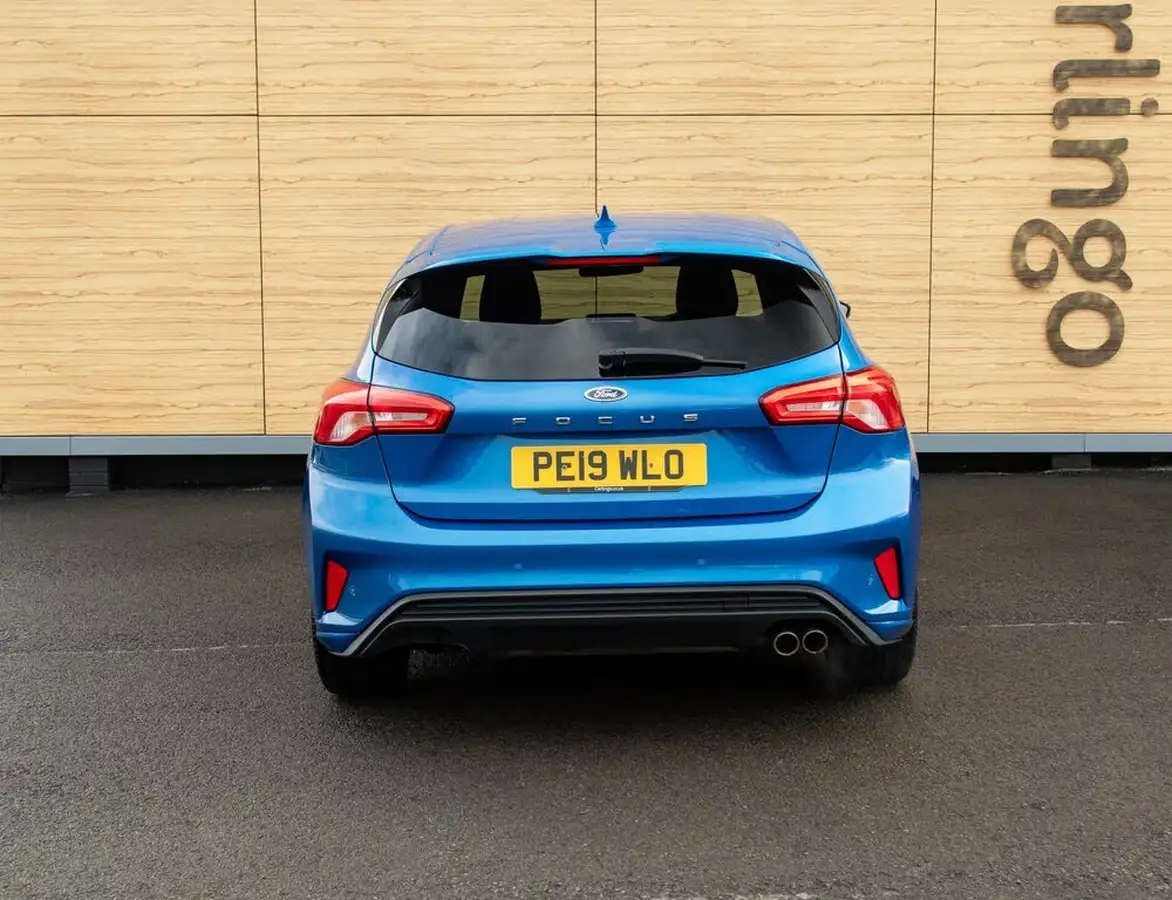 2019-ford-focus-15t-st-line-x-182ps-hatchback-big-7