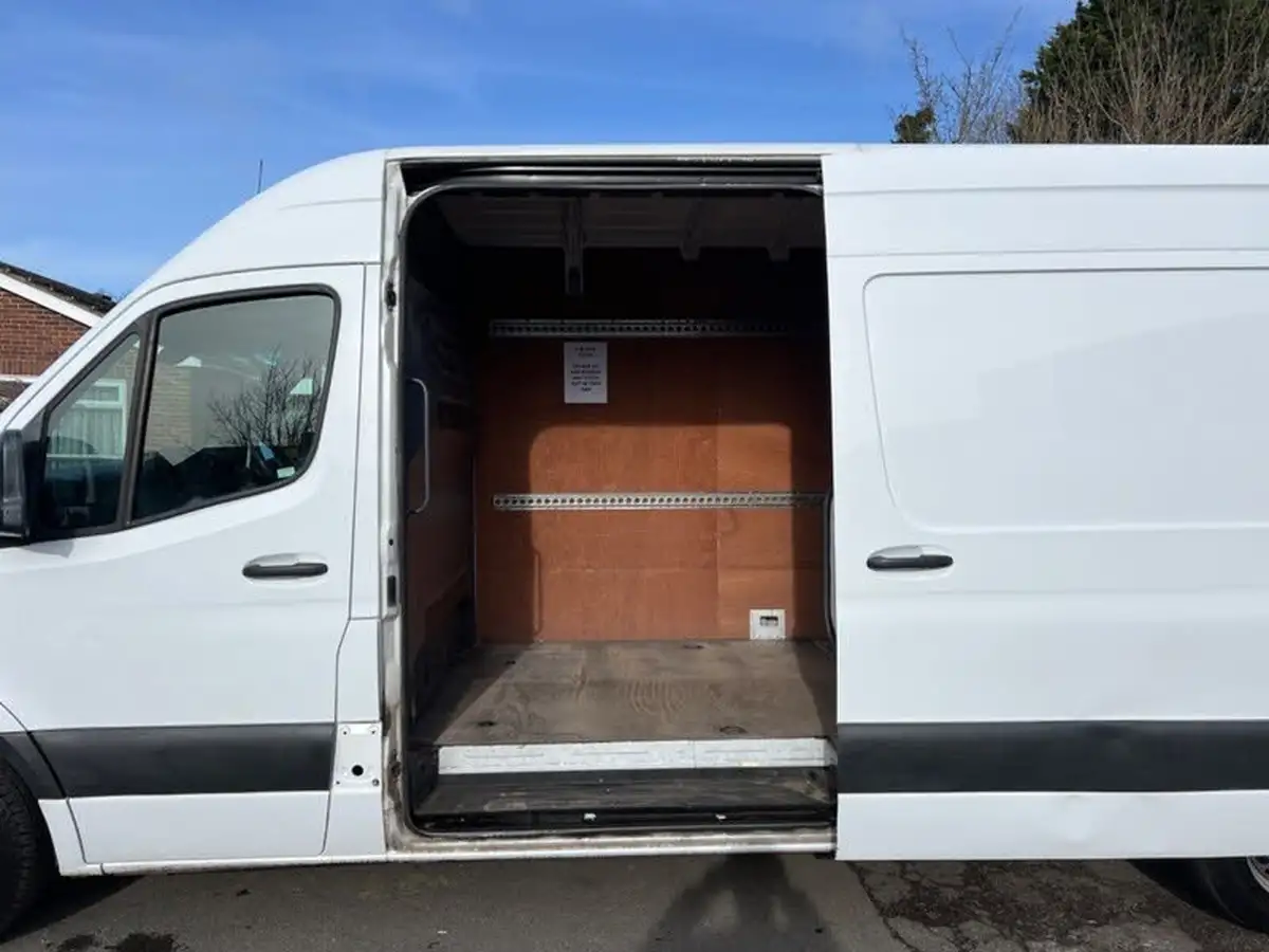 2020-mercedes-benz-sprinter-21cdi-314-l2h1-panel-van-rwd-eco-gear-360-big-22