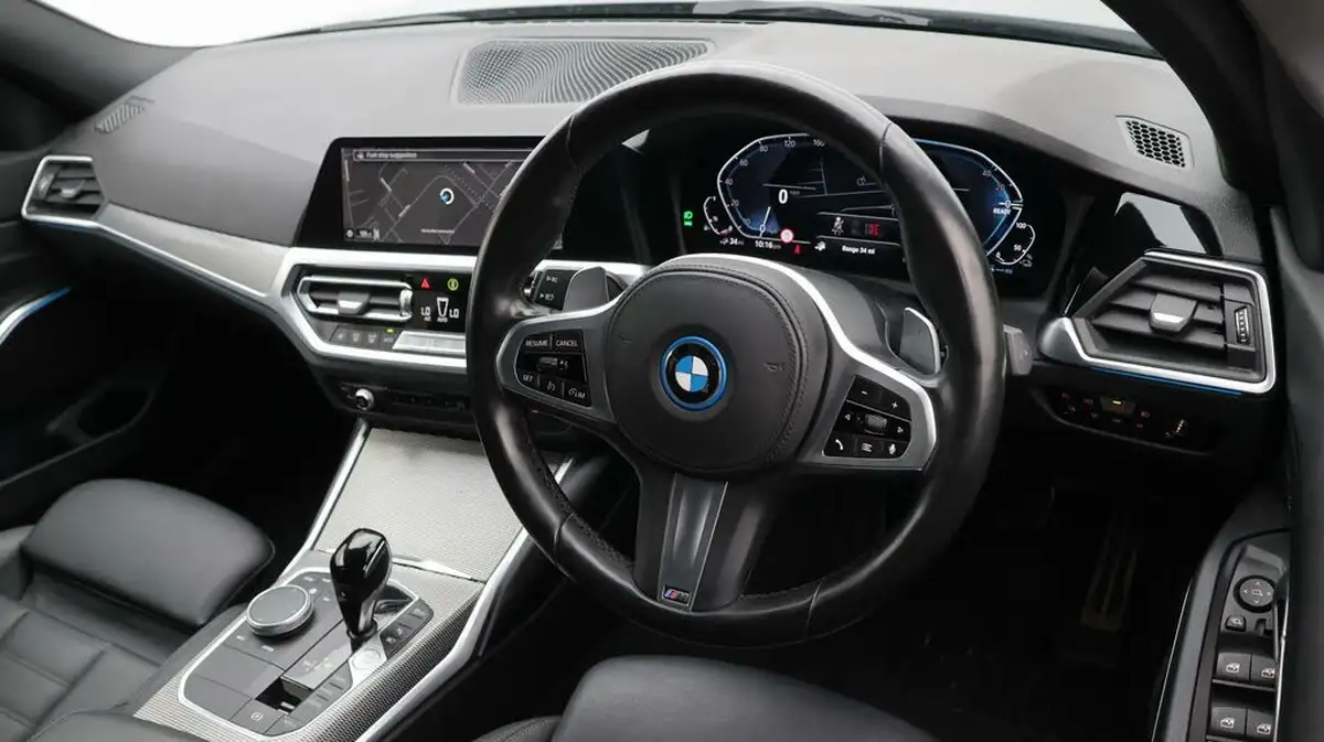 2022-bmw-3-series-20-330e-m-sport-touring-5d-big-9