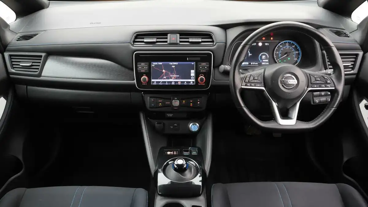2019-nissan-leaf-e-acenta-big-13